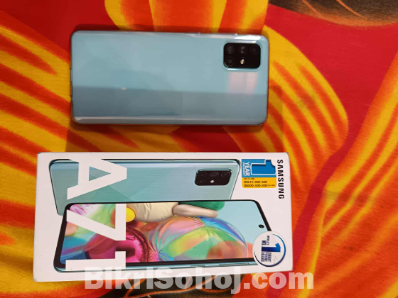 SAMSUNG A71